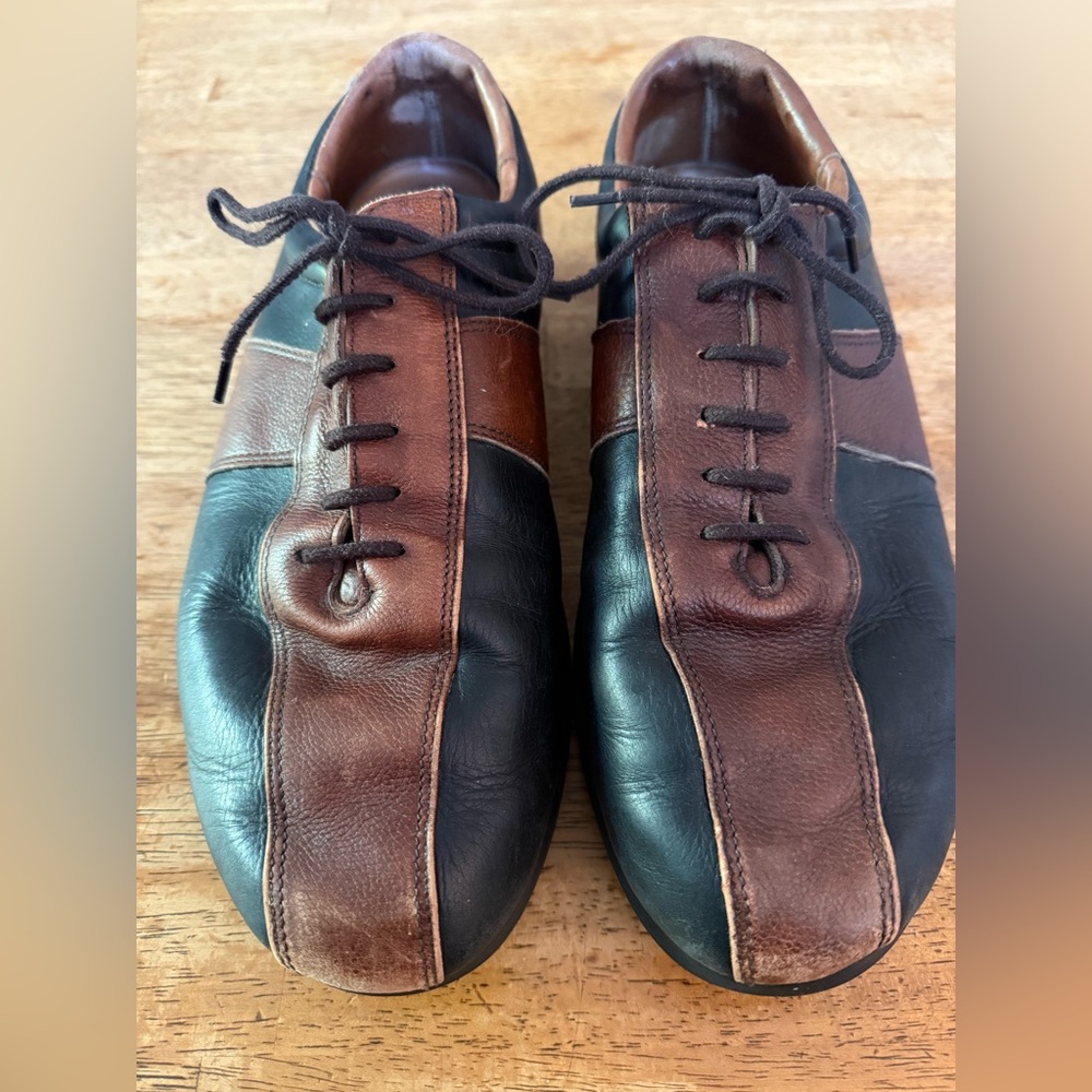 Allen Edmonds Black and Brown Leather Oxfords Classic Dress Shoes